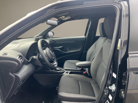 Vehicle image 8 Vehicle image 8