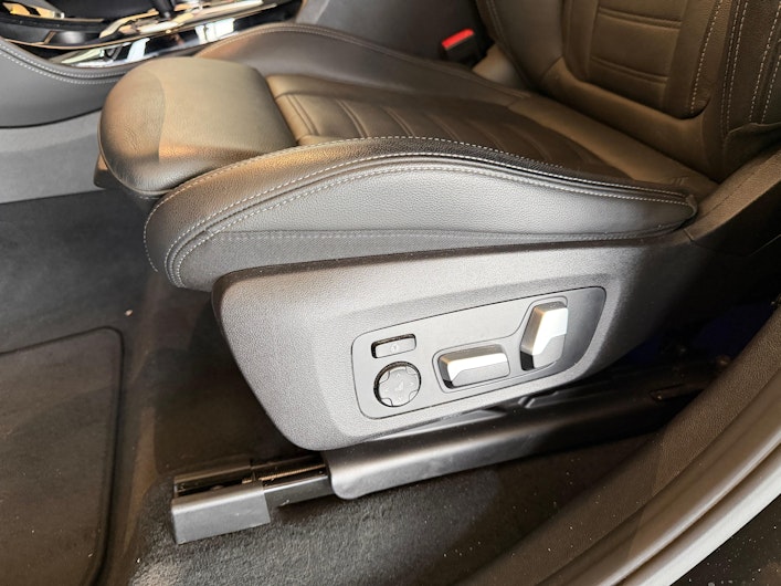 Vehicle image BMW X4