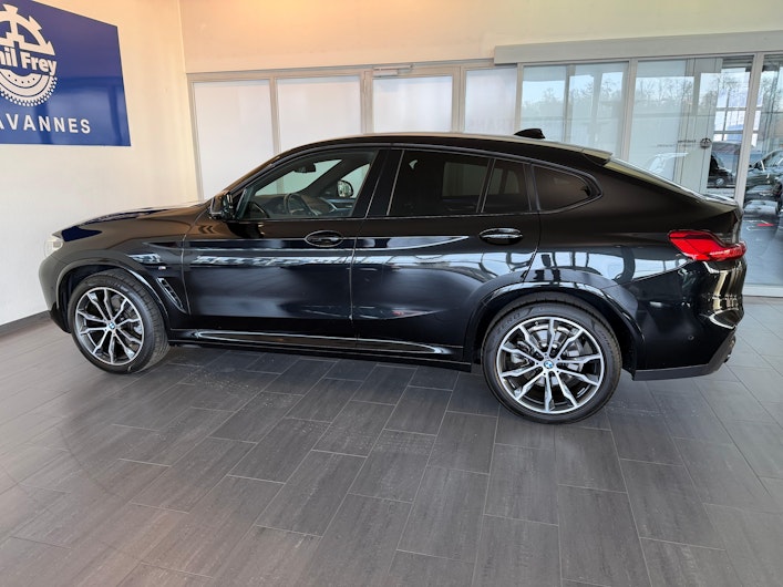 Vehicle image BMW X4
