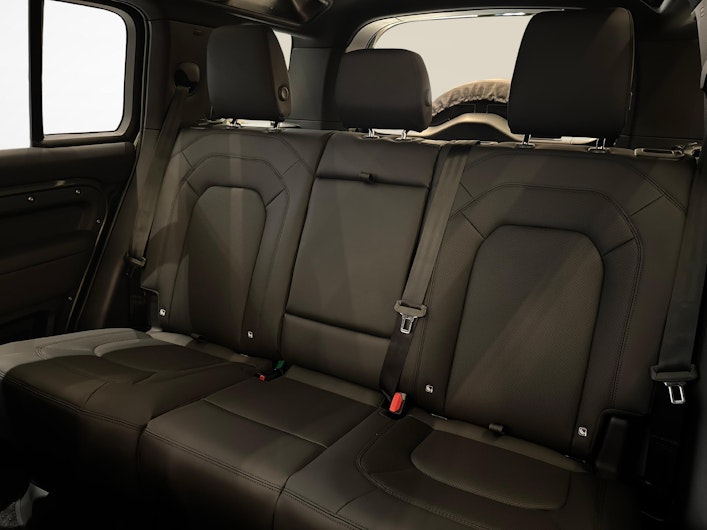 Vehicle image LAND ROVER DEFENDER