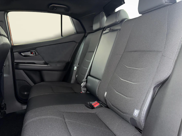 Fahrzeugbild TOYOTA C-HR+