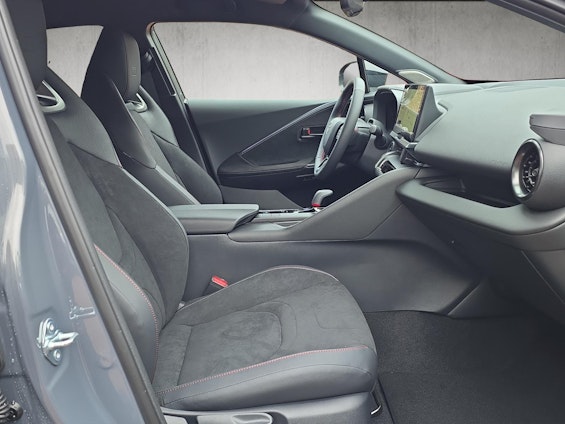 Vehicle image 13 Vehicle image 13