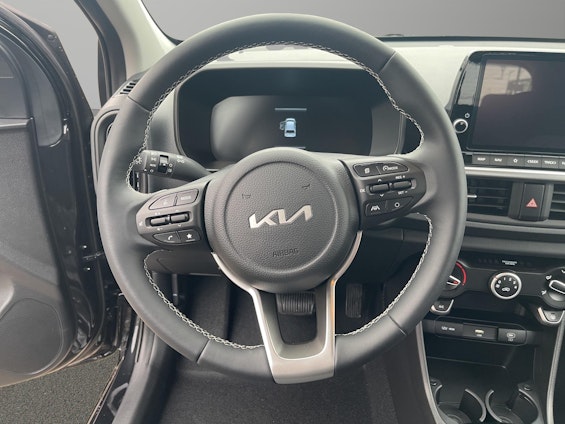 Vehicle image 4 Vehicle image 4