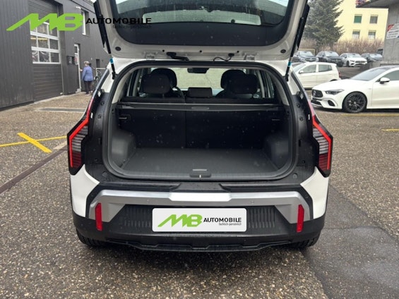 Vehicle image 5 Vehicle image 5