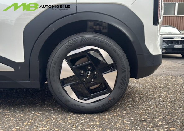 Vehicle image 10 Vehicle image 10