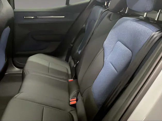 Volvo EX30 CC E60 Twin Performance AWD
