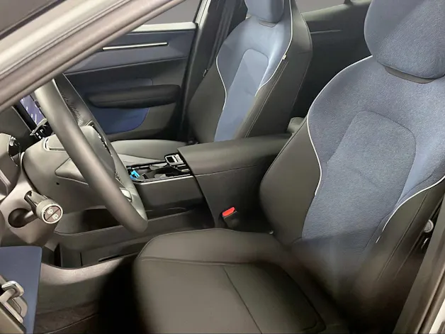 Volvo EX30 CC E60 Twin Performance AWD