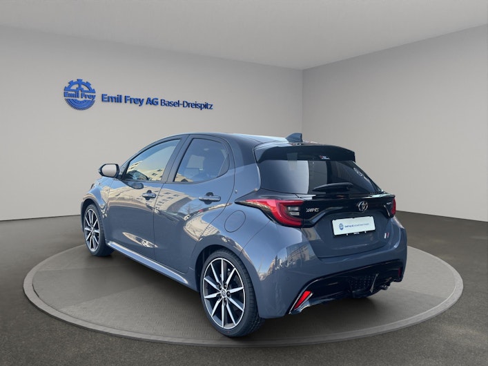 Vehicle image TOYOTA YARIS