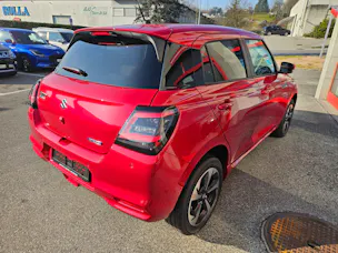 Suzuki Swift 1.2 Sakura Top Hybrid 4x4