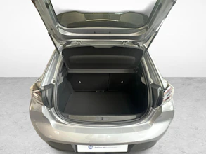 https://vehicle.imgix.net/4158123/f6e7d8f6-62c6-499d-8116-1e512e5901f6.jpg