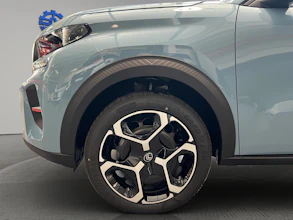 https://vehicle.imgix.net/4158126/4cc8736b-232d-4570-904d-1cb54b77c312.jpg