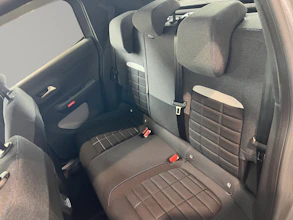 https://vehicle.imgix.net/4158134/f0fc795e-2dec-41b9-8373-8d1f5f509866.jpg