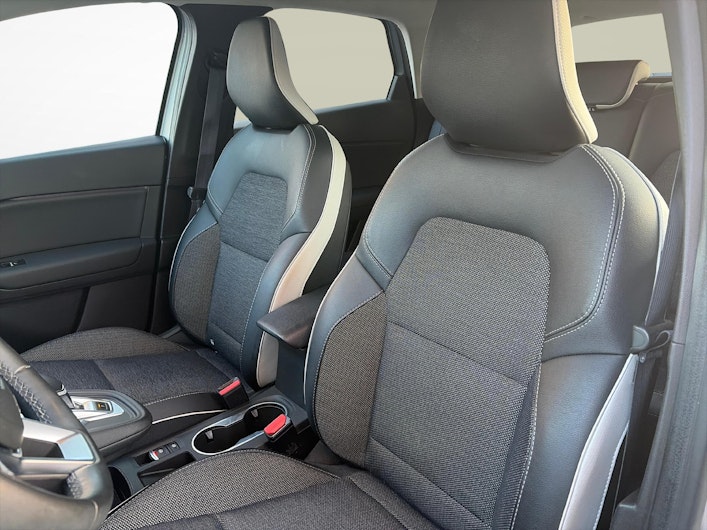 Vehicle image RENAULT CAPTUR