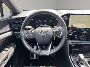 https://vehicle.imgix.net/4158185/cede680f-18cf-4003-8fb1-831c64b74cad.jpg