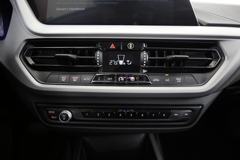 Vehicle image BMW 1 SERIES