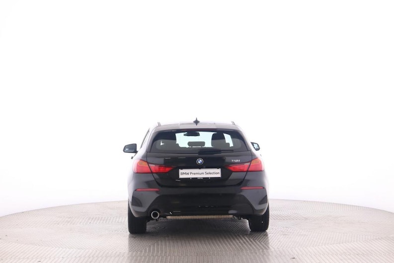 Vehicle image BMW 1 SERIES