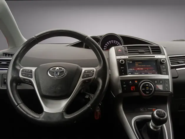 Toyota Verso 1.8 VVT-i Luna 7P