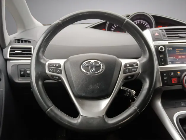 Toyota Verso 1.8 VVT-i Luna 7P