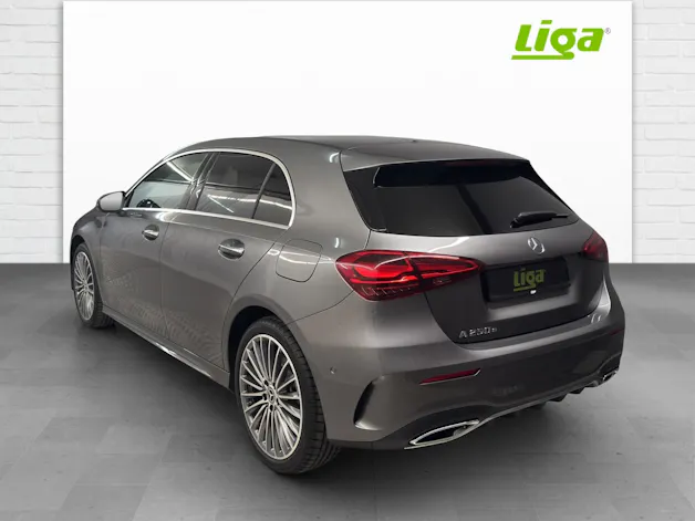 Mercedes-Benz A 250 e AMG Line EQ Star
