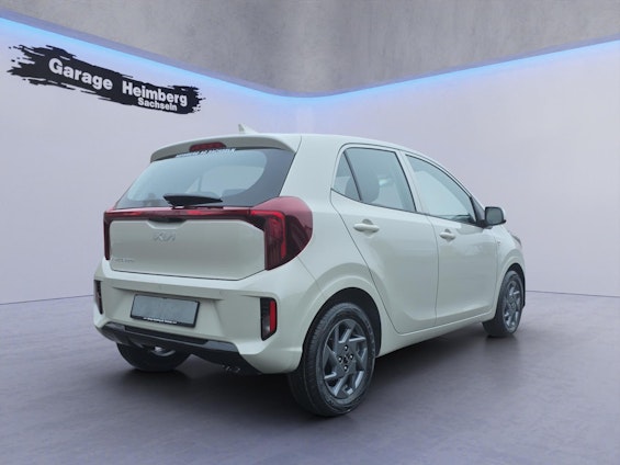 Vehicle image 4 Vehicle image 4