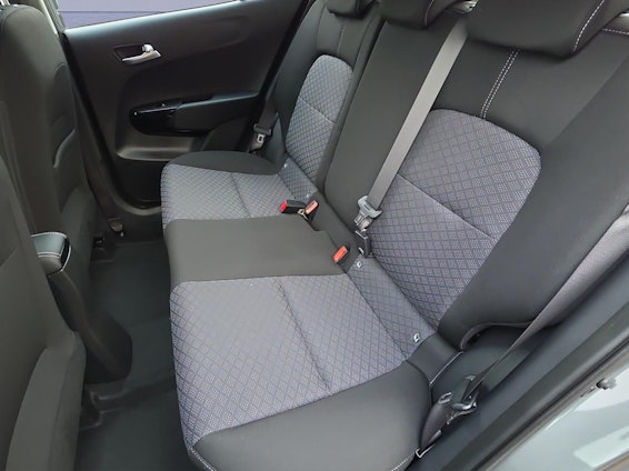 Vehicle image 9 Vehicle image 9