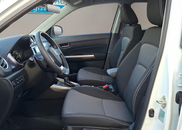 Vehicle image 5 Vehicle image 5