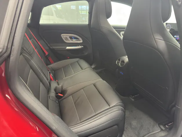 Mercedes-Benz CLA 350 AMG Line 4Matic