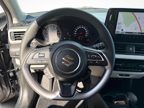 Fahrzeugbild SUZUKI Swift 1.2 Sakura Hybrid