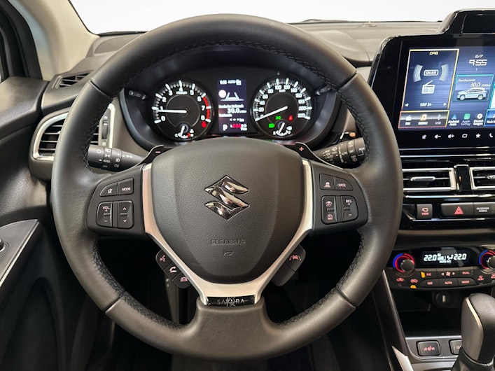 Vehicle image SUZUKI S-CROSS