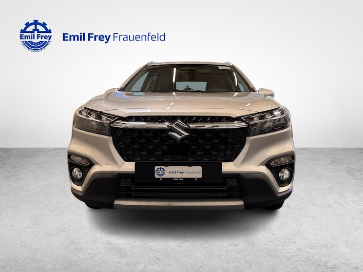 Vehicle image SUZUKI S-CROSS