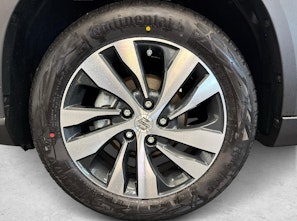 Vehicle image SUZUKI S-Cross 1.4 T Sakura Top Hybrid 4x4