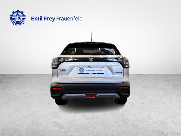 Vehicle image SUZUKI S-CROSS