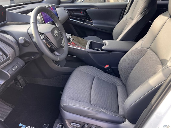 Vehicle image 8 Vehicle image 8