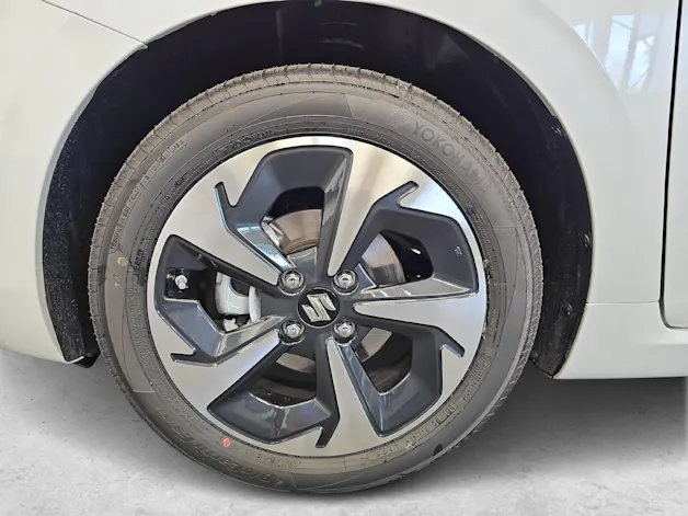 Suzuki Swift 1.2 Sakura Top Hybrid
