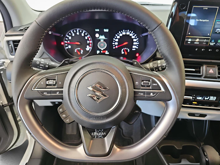 Fahrzeugbild SUZUKI SWIFT