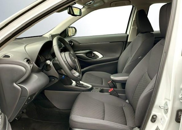 Vehicle image 4 Vehicle image 4