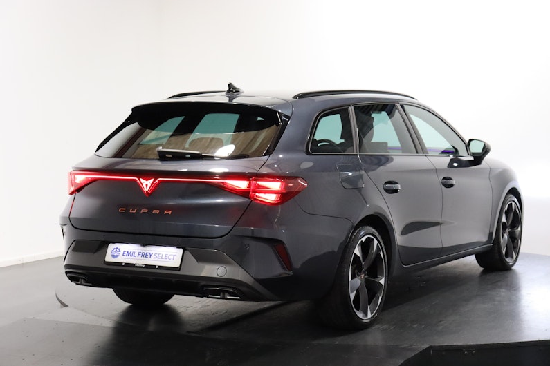 Vehicle image CUPRA LEON