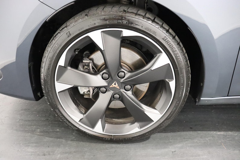 Vehicle image CUPRA LEON