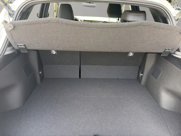 Lexus LBX 1.5 Hybrid Cool AWD