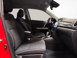 Fahrzeugbild SUZUKI Vitara 1.4 T Sakura Hybrid 4x4