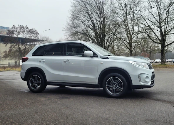 image du véhicule 3 image du véhicule 3