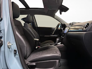 Fahrzeugbild SUZUKI Vitara 1.4 T Sakura Top Hybrid 4x4