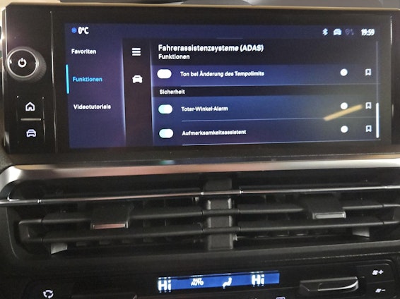 Vehicle image 13 Vehicle image 13