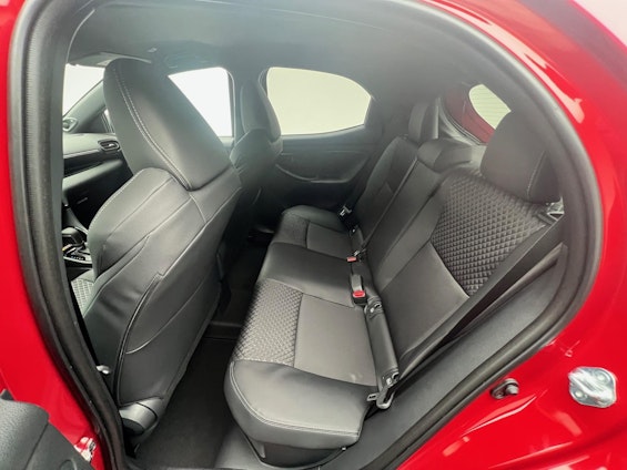 Vehicle image 6 Vehicle image 6