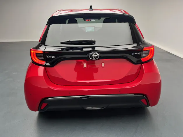 Toyota Yaris 1.5 VVT-i HSD Premium