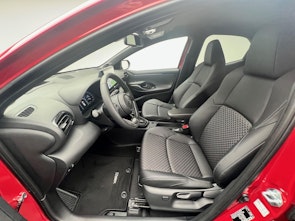 Vehicle image TOYOTA Yaris 1.5 VVT-i HSD Premium