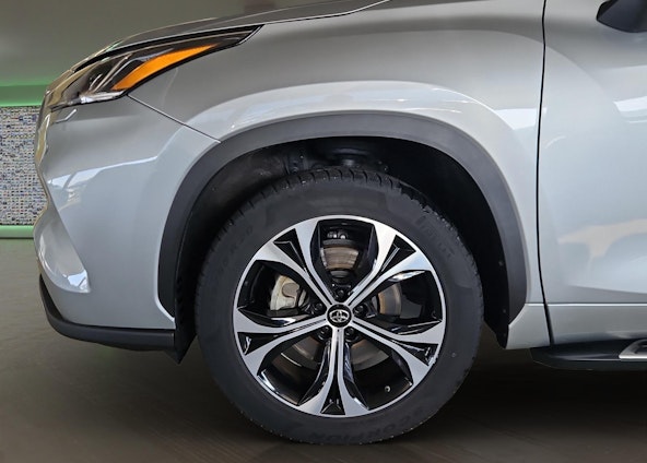 Vehicle image 5 Vehicle image 5