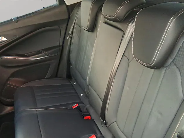 Opel Grandland X 1.6 Hybrid4 Ultimate Automatik