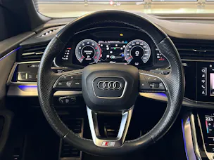 Audi Q8 55 TFSI quattro tiptronic