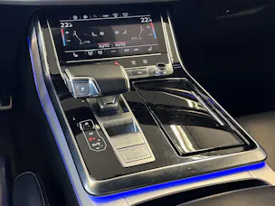 Audi Q8 55 TFSI quattro tiptronic